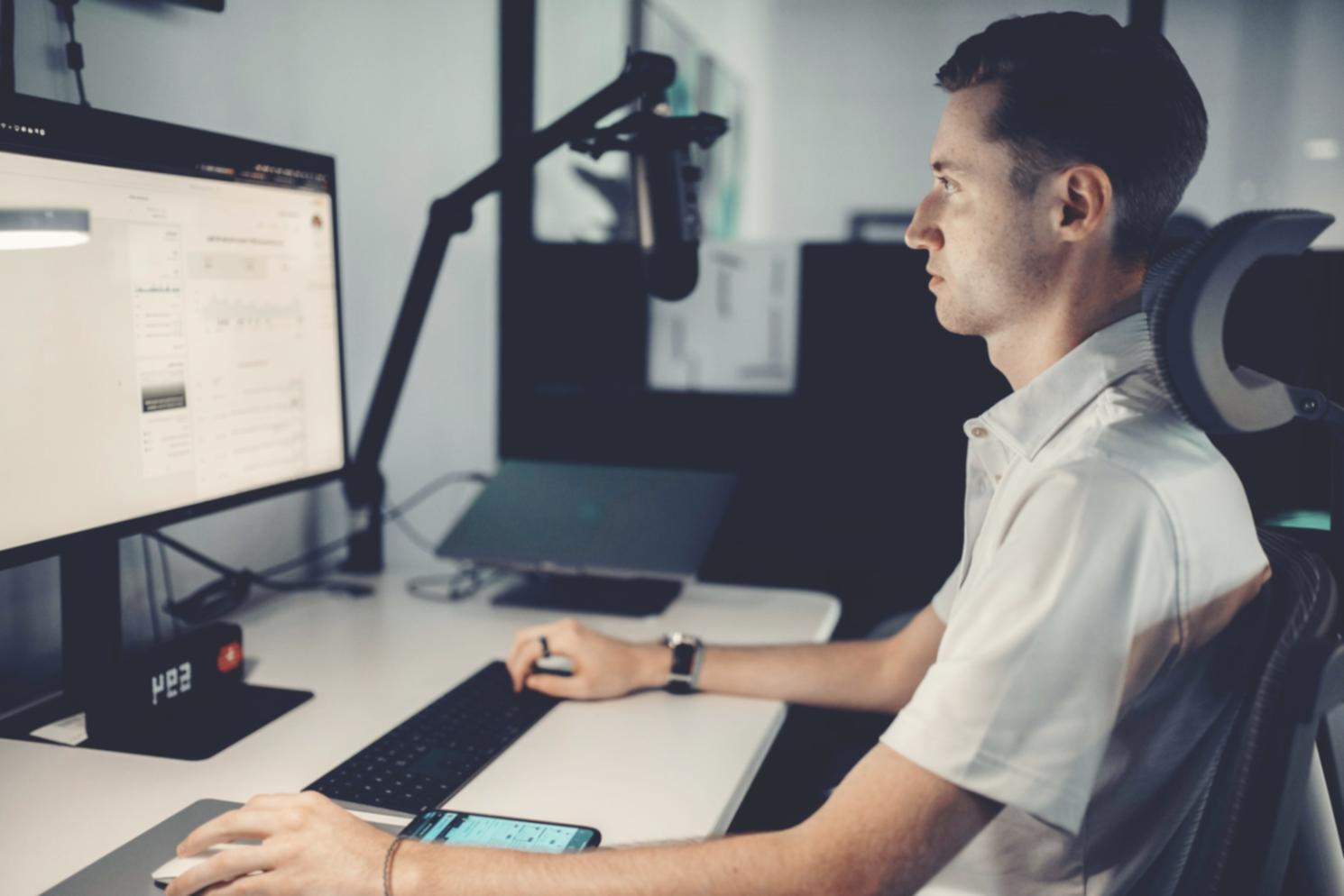 Detaillierte Finanzberichte und Analysedokumente